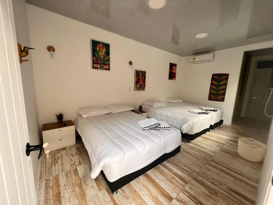 Nueva En San Antonio Cali, La Casa De Tona Villa ภายนอก รูปภาพ
